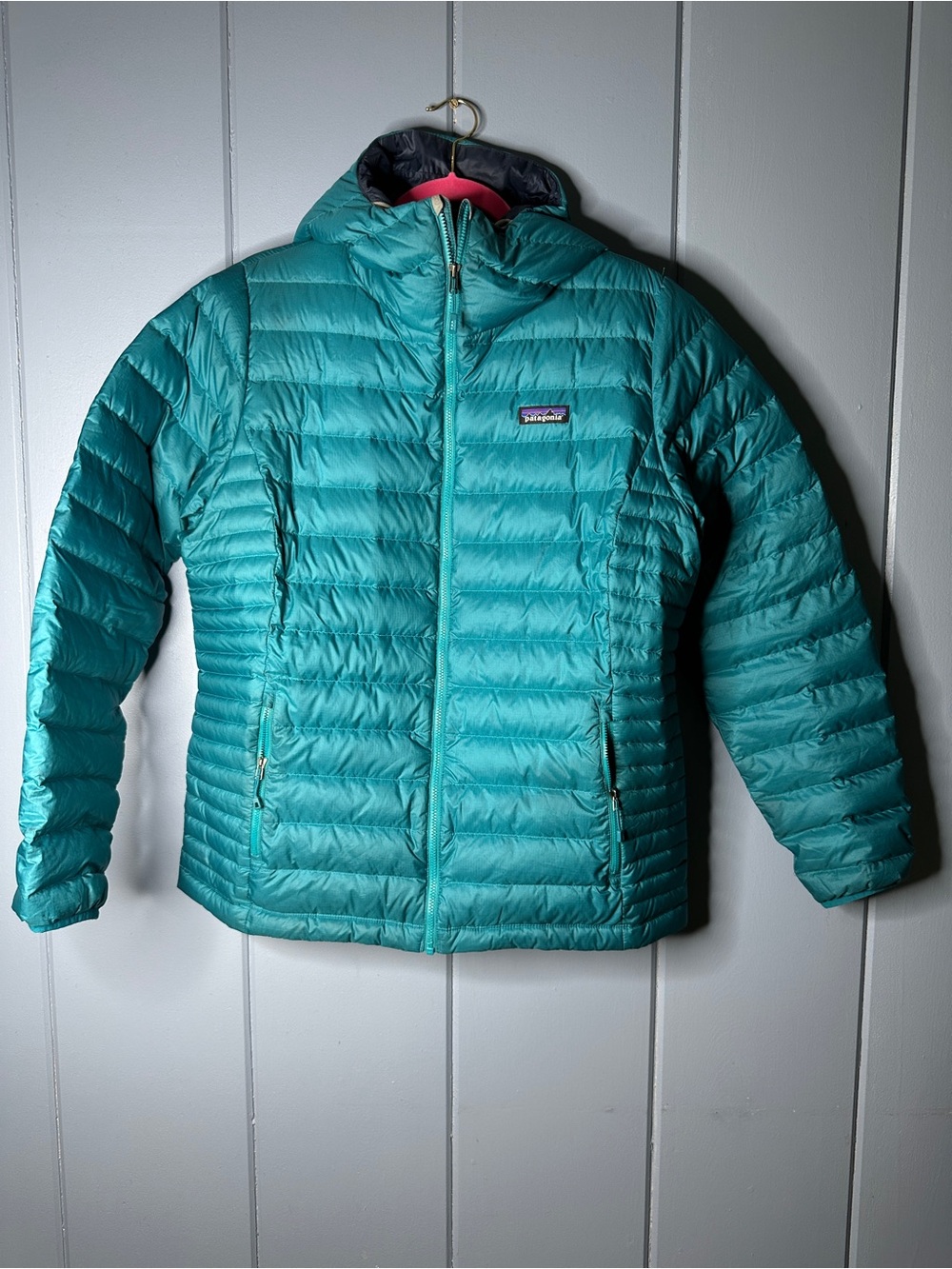 Patagonia Women's Teal Hooded Puffer Jacket XL